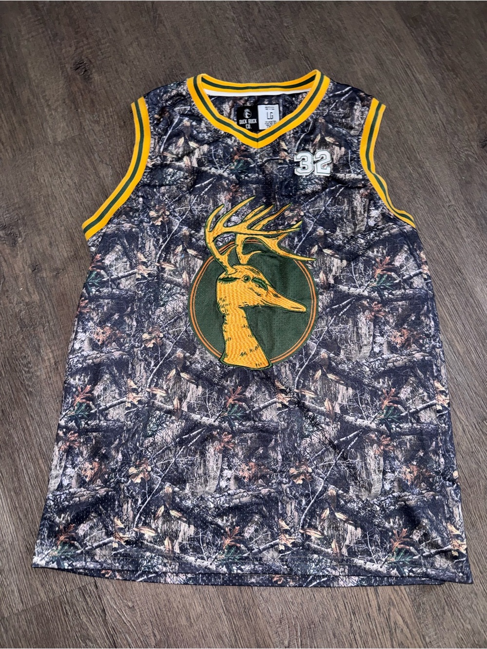 Duck buck co. Jersey size large